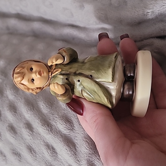 Goebel Hummel Bitte Im Rhythmus Keeping Time 2183 2002 Vintage - Picture 4 of 11